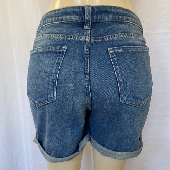 ARIZONA JEAN CO Blue Denim Midi Shorts Size 19 DISTRESSED and RIPPED Cuffed NWT - Picture 6 of 6